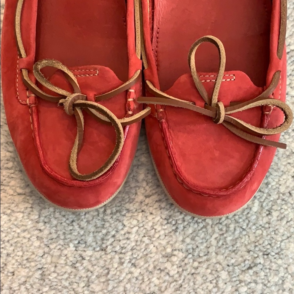 Timberland pink leather loafers